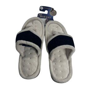 Isotoner Womens Memory Foam Slippers Arch Support Sz Large (8.5-9) White & Navy